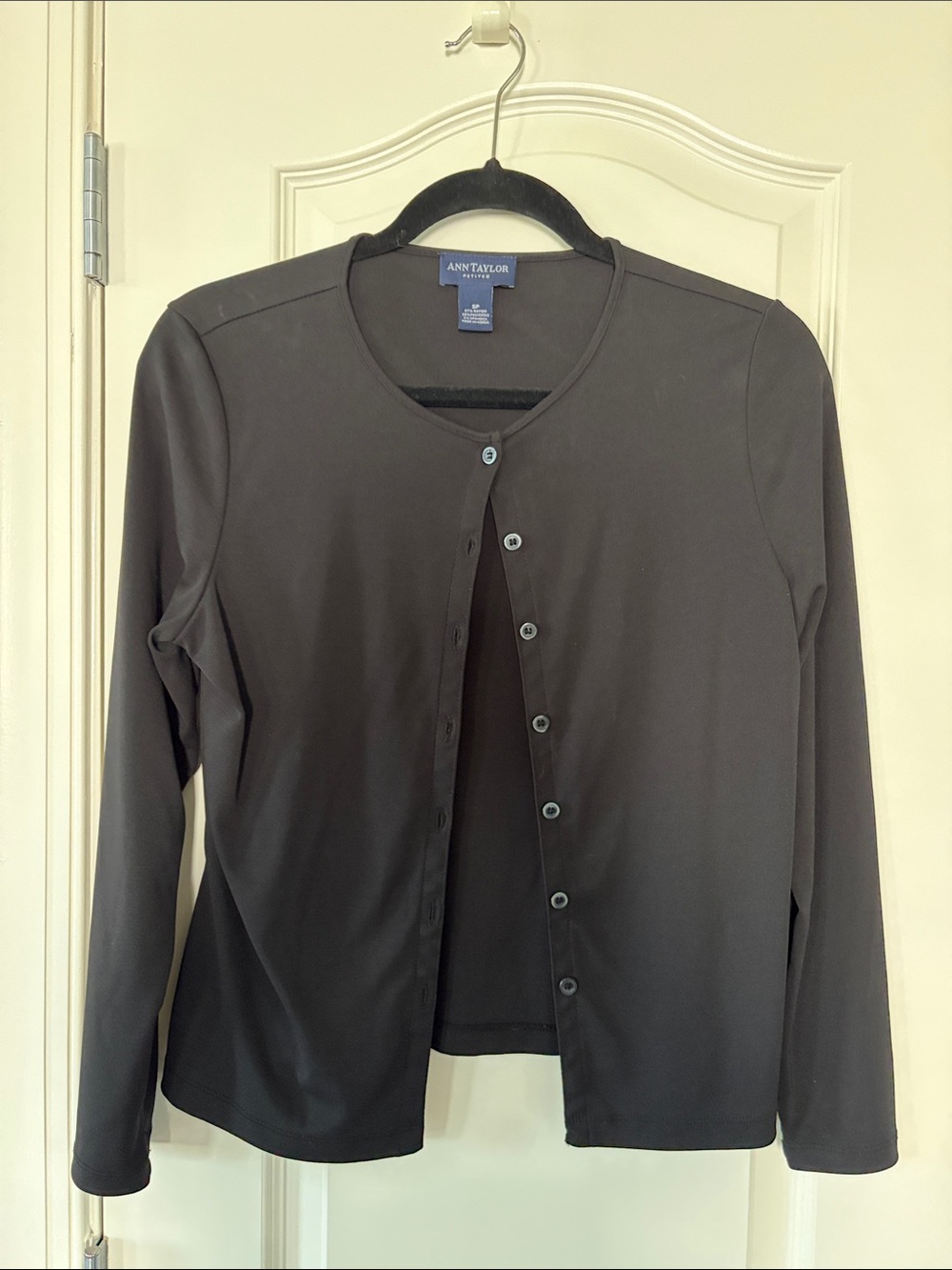 Ann Taylor Black Long Sleeve Button-Front Cardigan Top